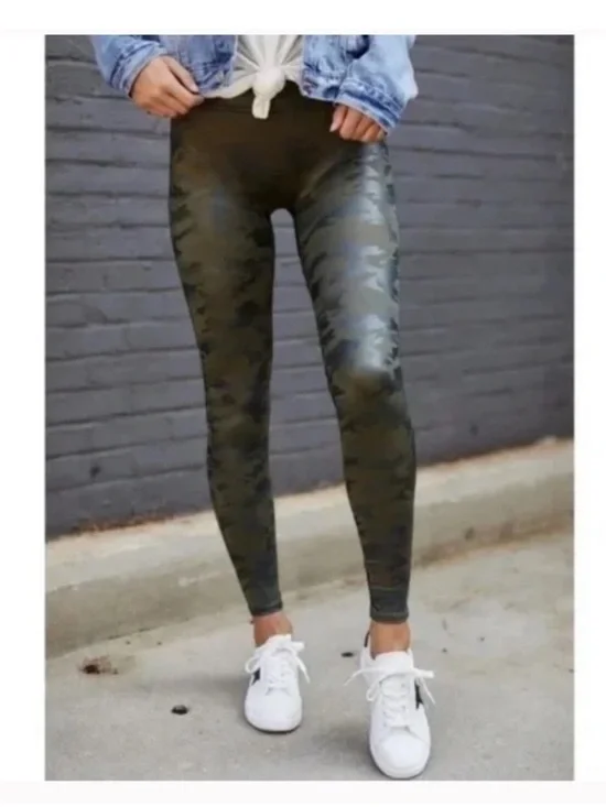 EUC SPANX Matte Green Faux Leather  Camo Leggings Power Waistband - Size Small - Picture 5 of 16